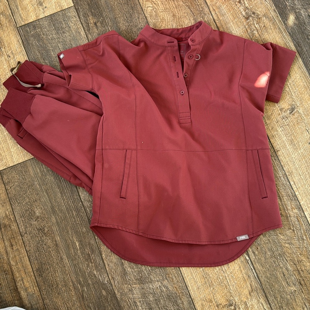 Figs scrubs